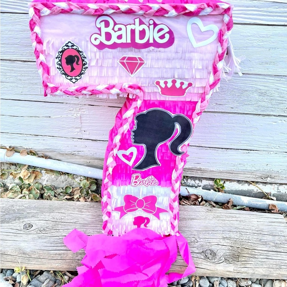 Barbie Number Seven Piñata
